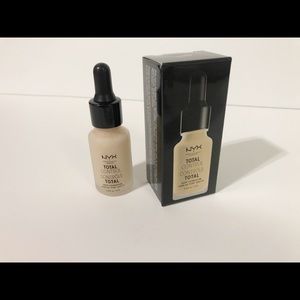 🌸New🌸NYX Total Control Drop Foundation